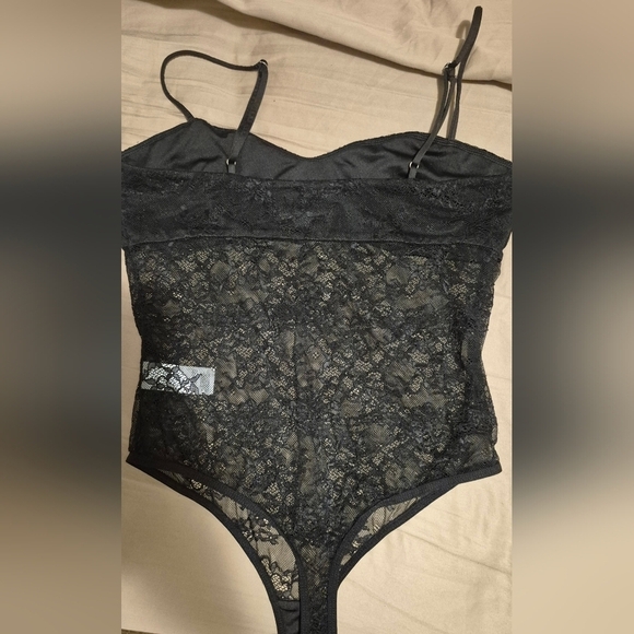 Dynamite Black Lace Bodysuit - Picture 5 of 7